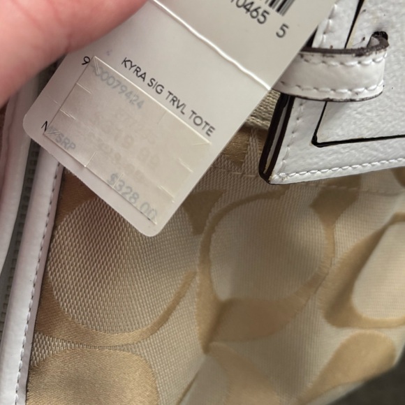 Coach 2012 Kyra Signature Travel Tote - Picture 3 of 7